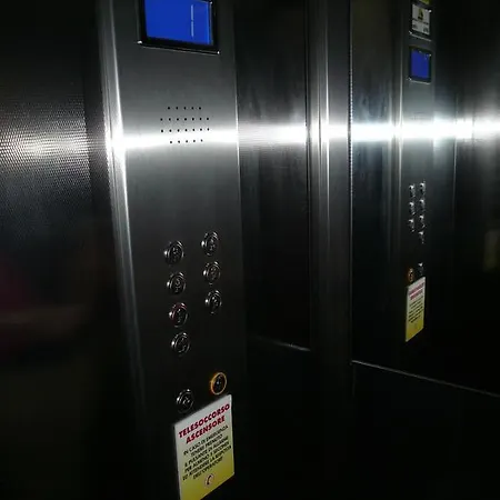 & Parking Apartment Genoa