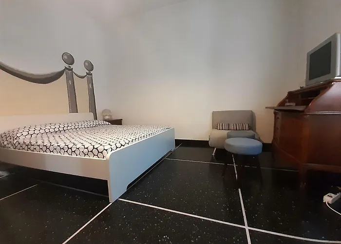 & Parking Lägenhet Genua